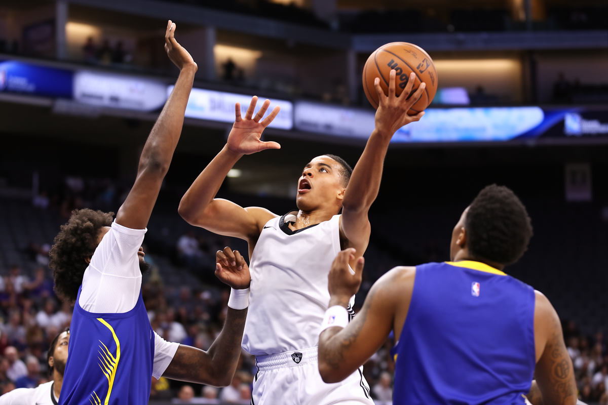 6686体育平台 - 路易斯维尔新星米卡尔·布朗 Jr.：夏季联赛首秀绽放 NBA 梦想 - 6686体育
